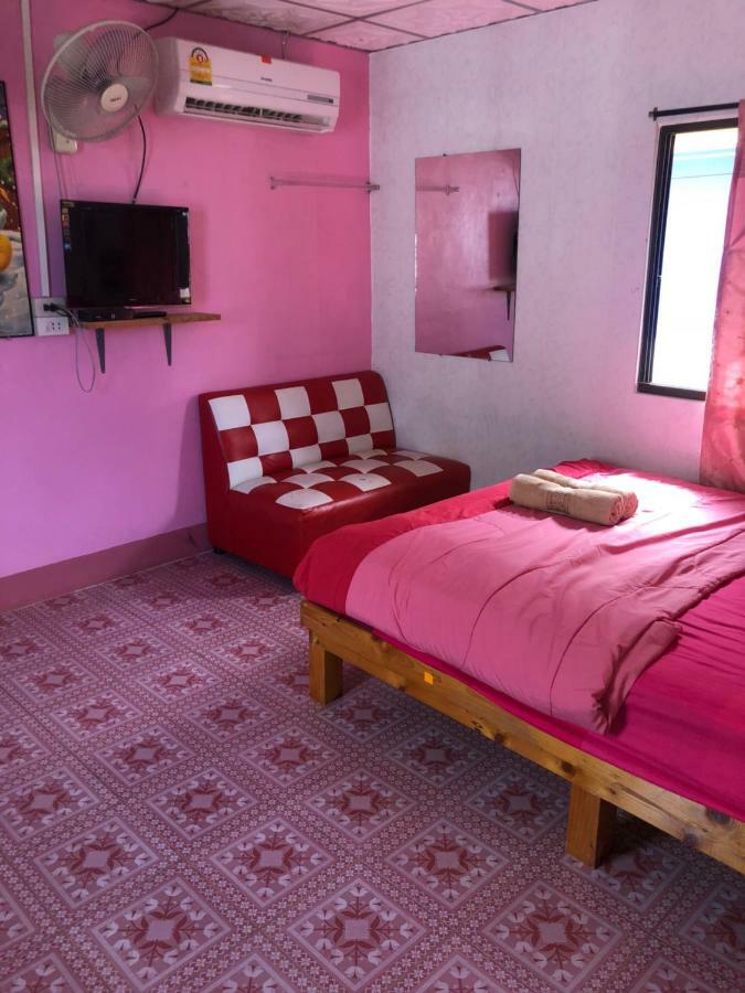 Poopreaw Koh Larn Appartement Buitenkant foto