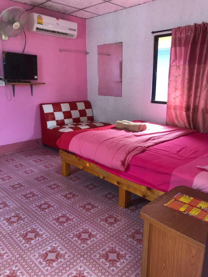 Poopreaw Koh Larn Appartement Buitenkant foto